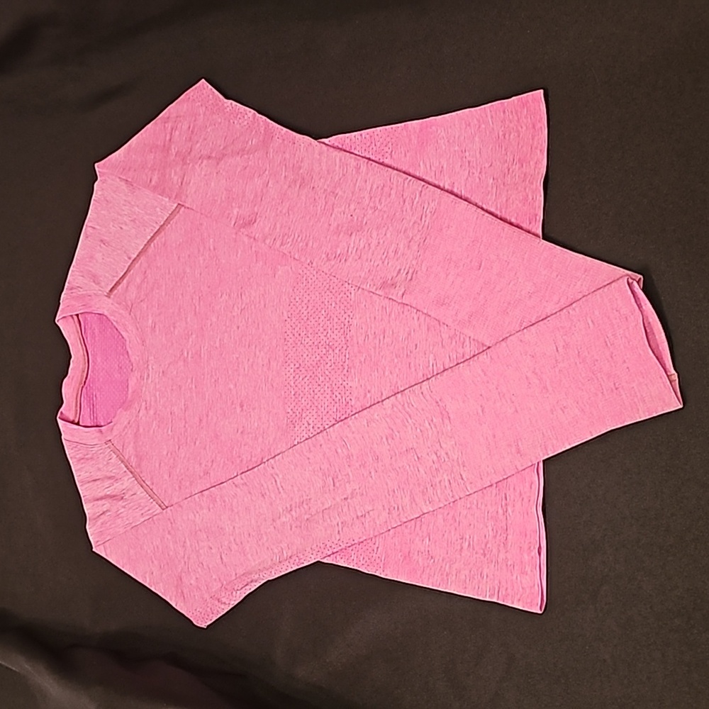 Rare Lululemon Women's Swiftly Tech Long-sleeve T-shirt, Size 4.